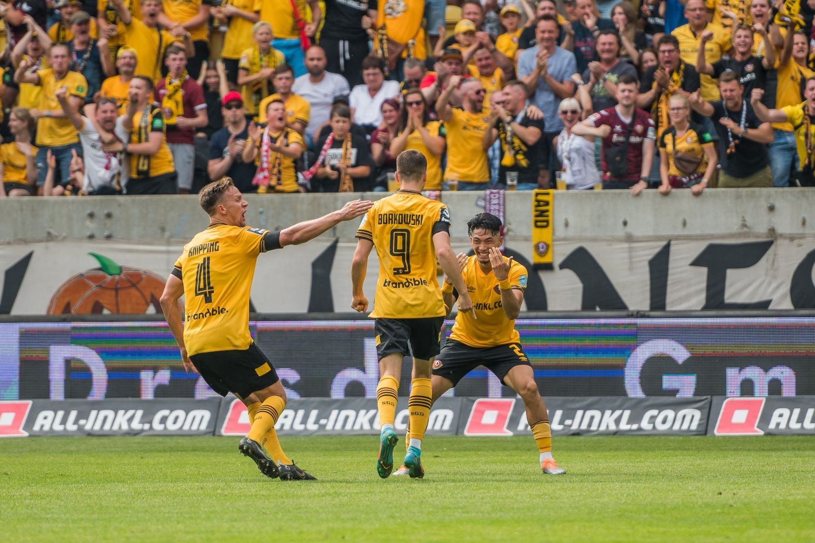 Soi kèo Dynamo Dresden vs Stuttgart