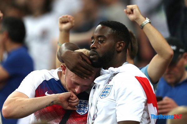 NHM khóc nức nở khi tuyển Anh thua trận