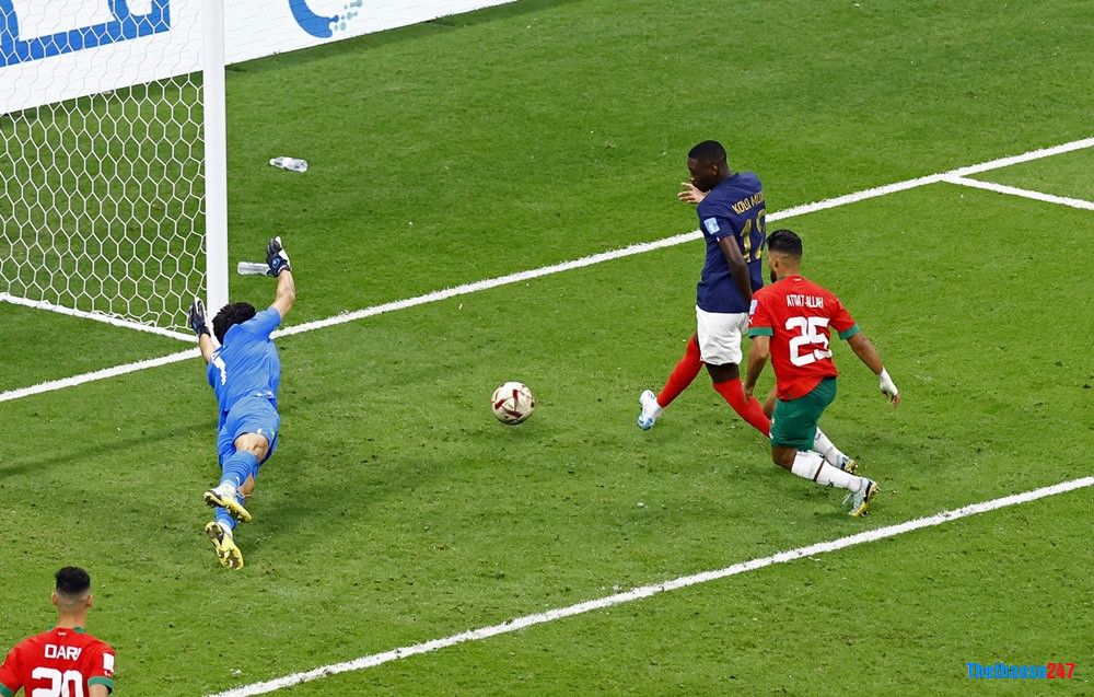 Tiền đạo trẻ ấn định cách biệt 2 bàn cho Pháp 